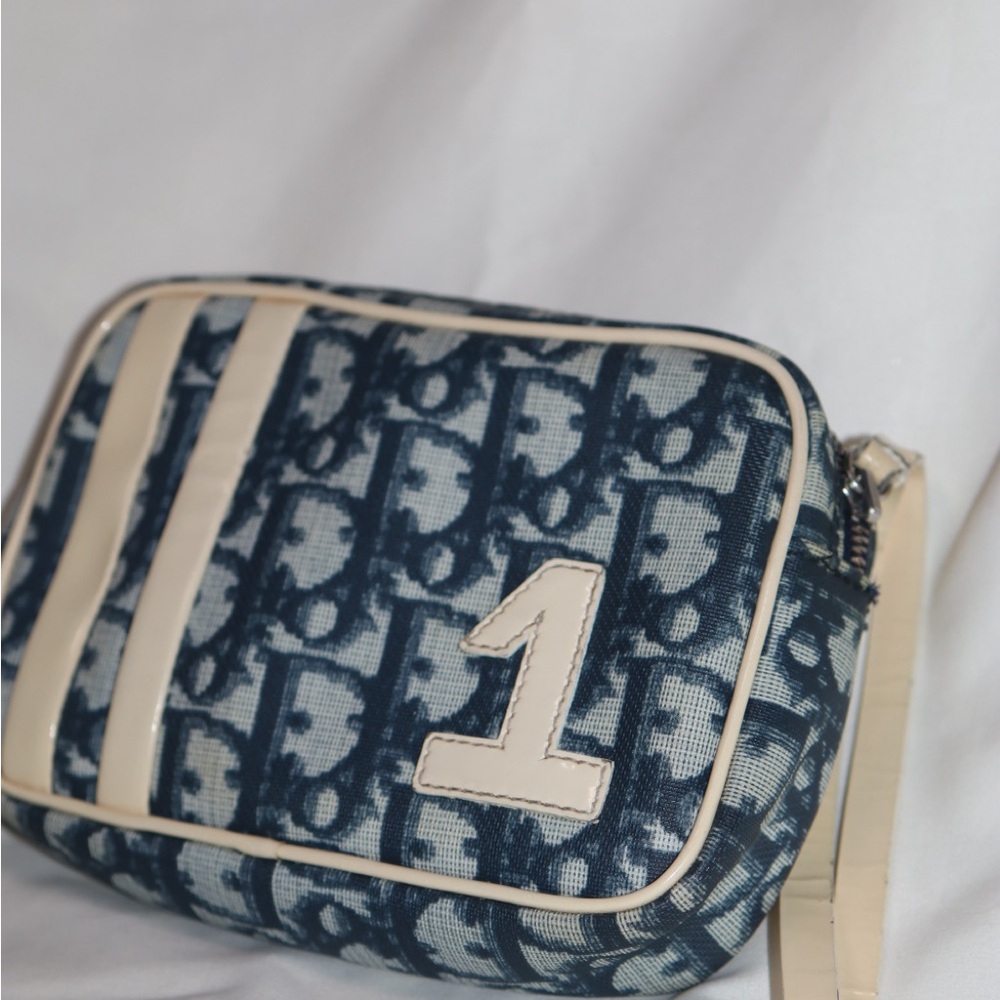 Dior pouch